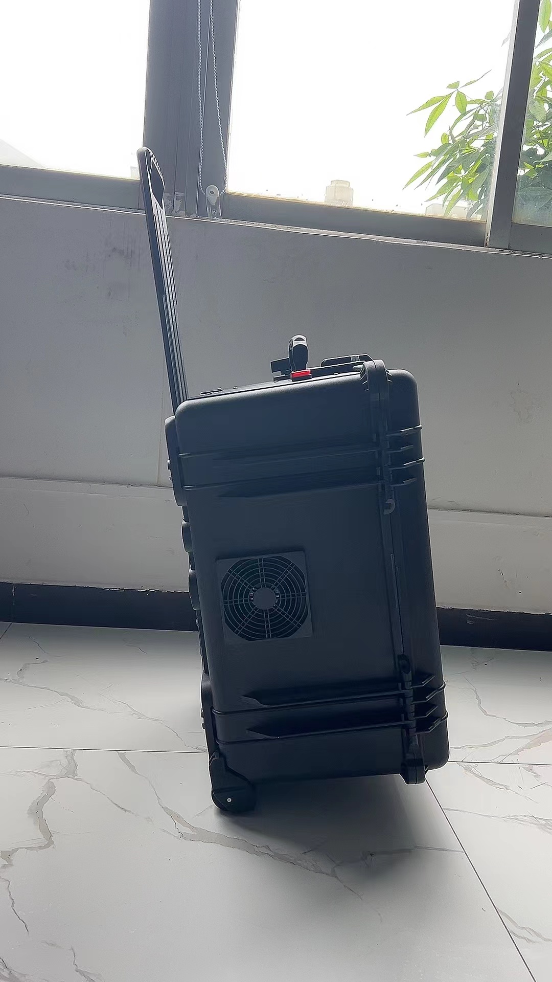 武定手拉箱型移动通信干扰器